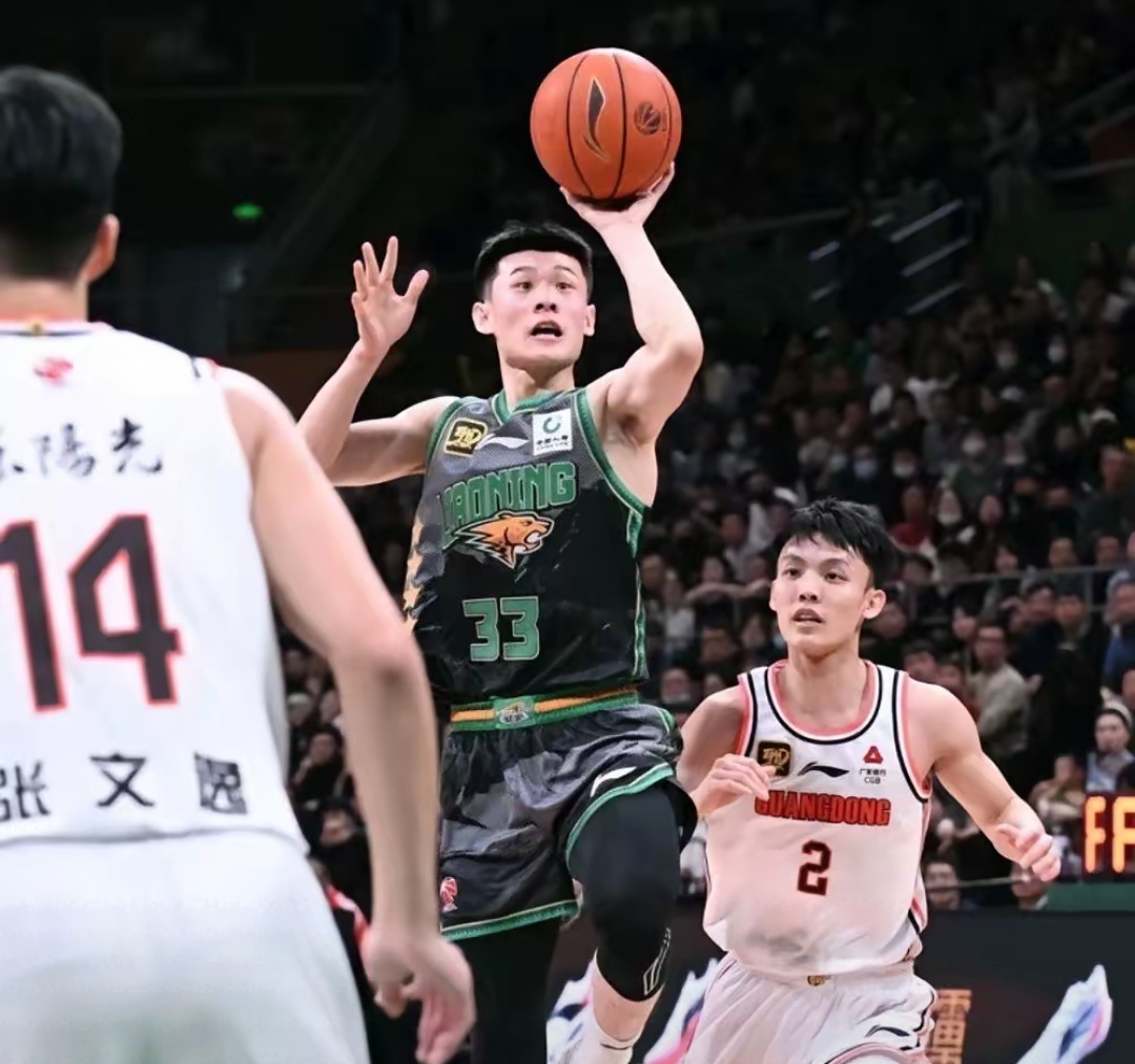 乐鱼app广东宏远发布备战花絮，今晨伤情更新，NBA常规赛任务艰巨，医务组通报恢复的简单介绍
